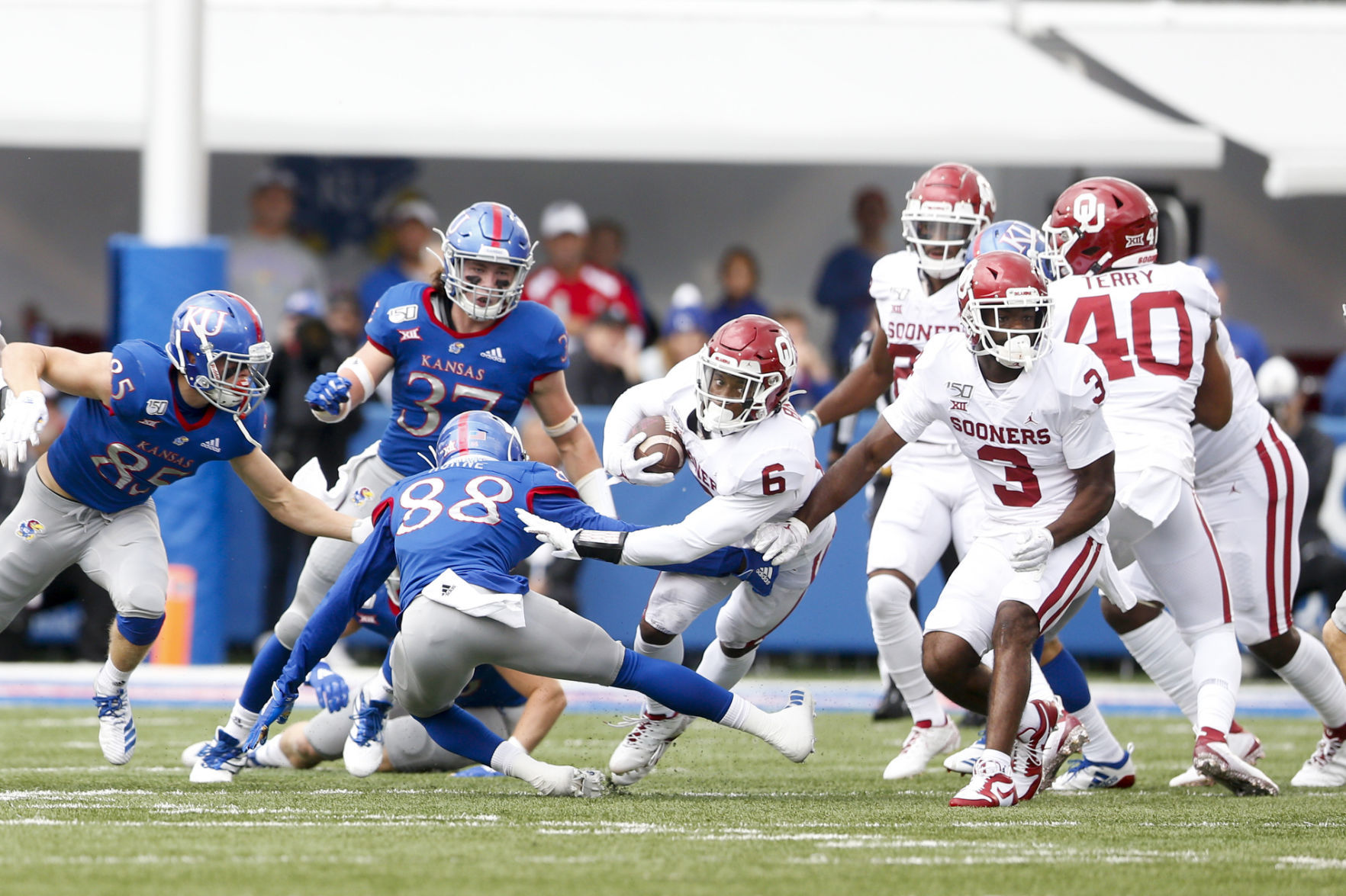 Oklahoma Sooners vs Kansas Jayhawks